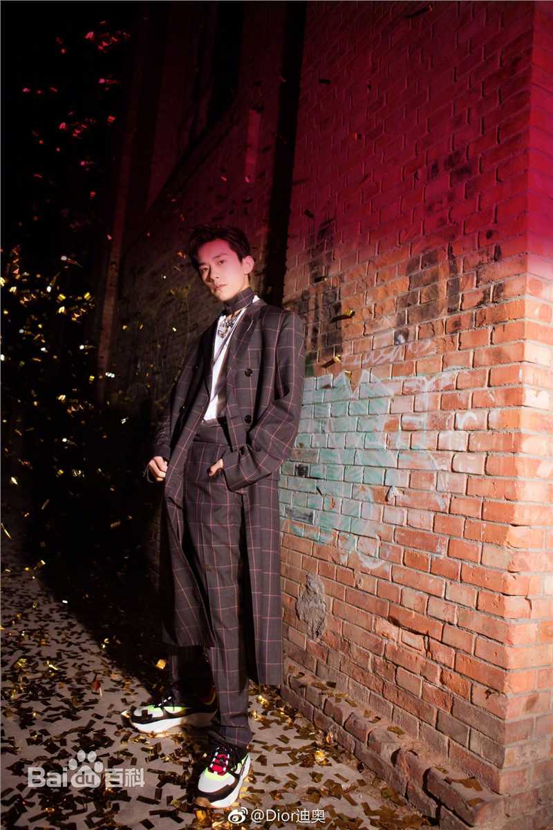 易烊千玺(Jackson)最全街拍壁纸