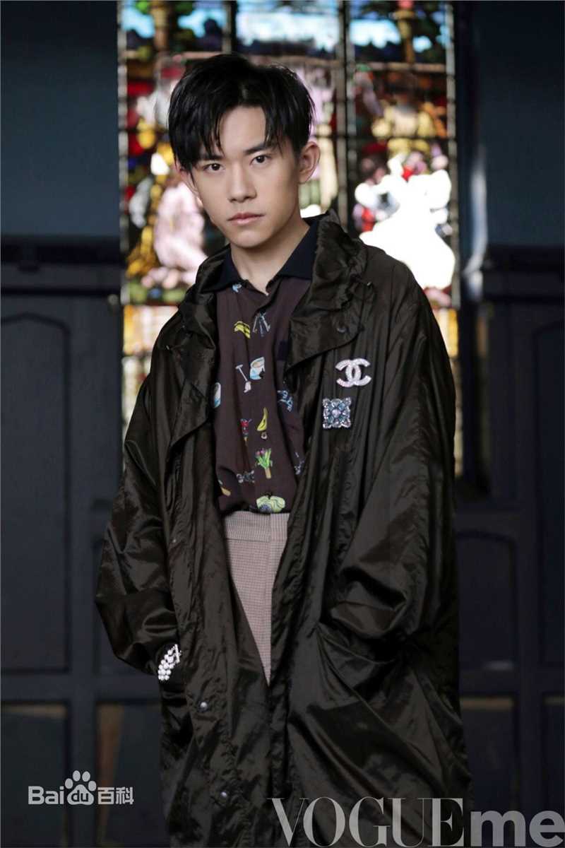 易烊千玺(Jackson)最全街拍壁纸