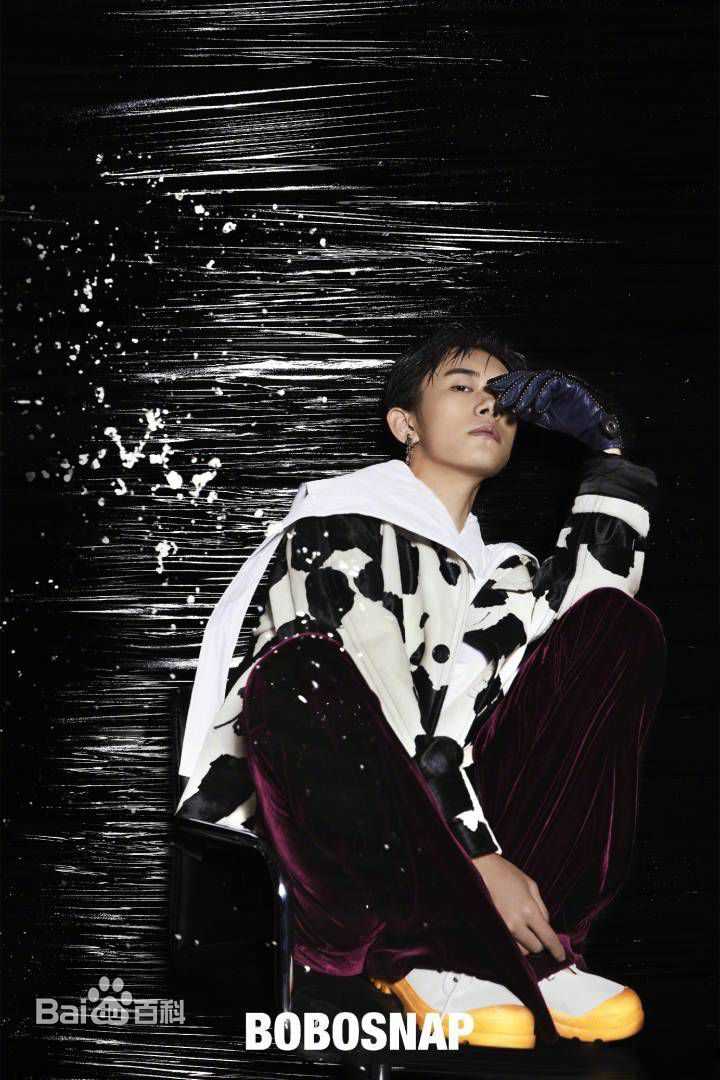 易烊千玺(Jackson)最全街拍壁纸