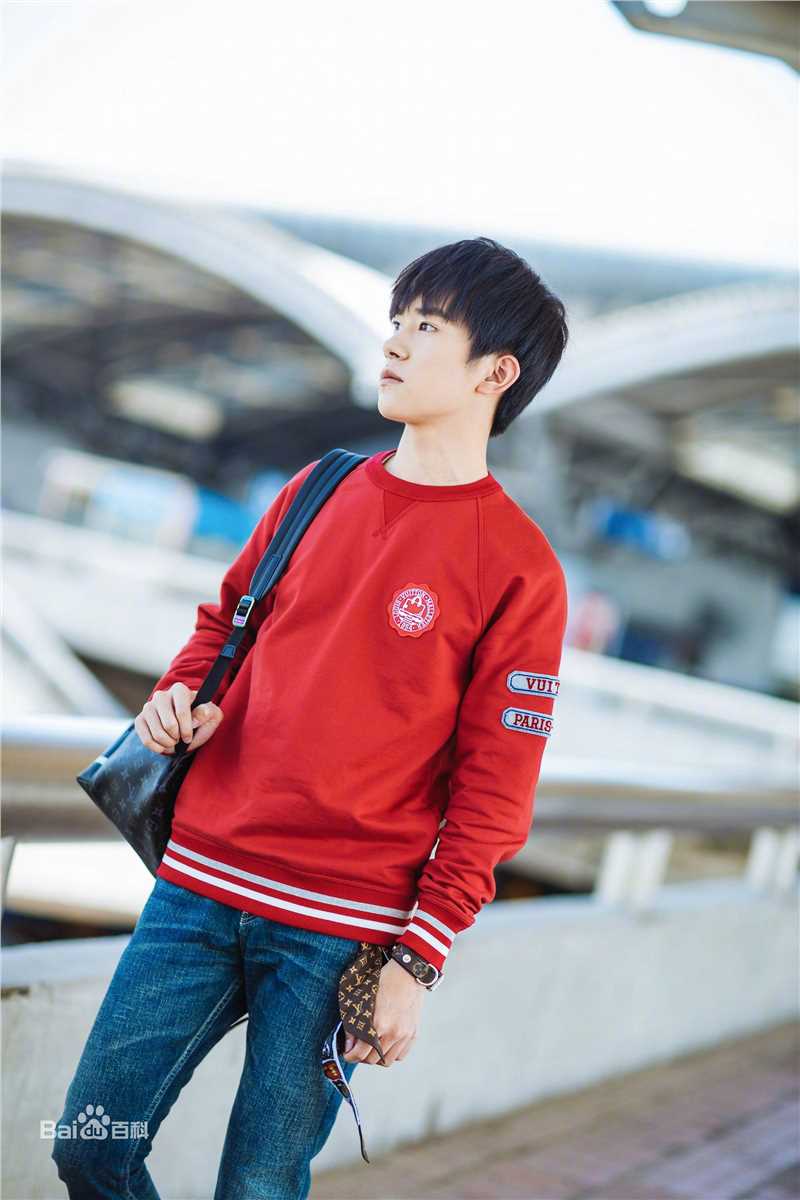 易烊千玺(Jackson)最全街拍壁纸