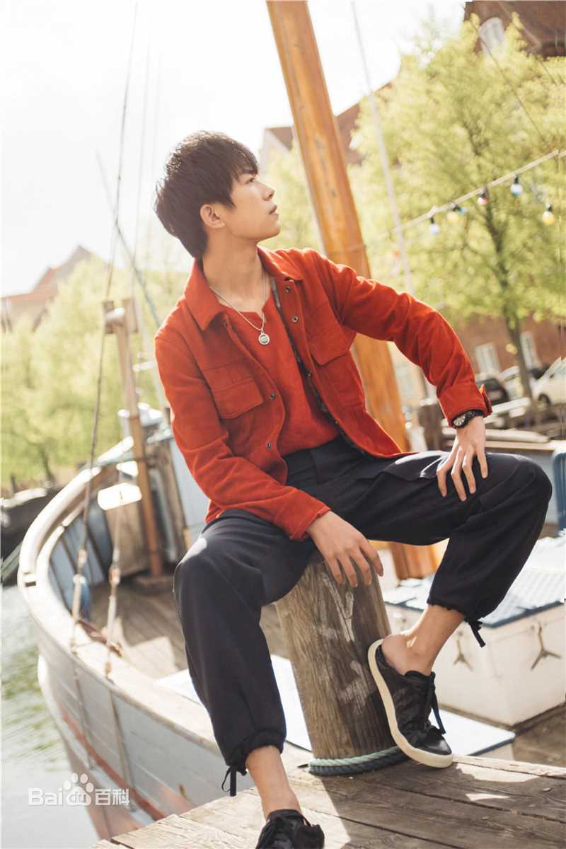 易烊千玺(Jackson)最全街拍壁纸