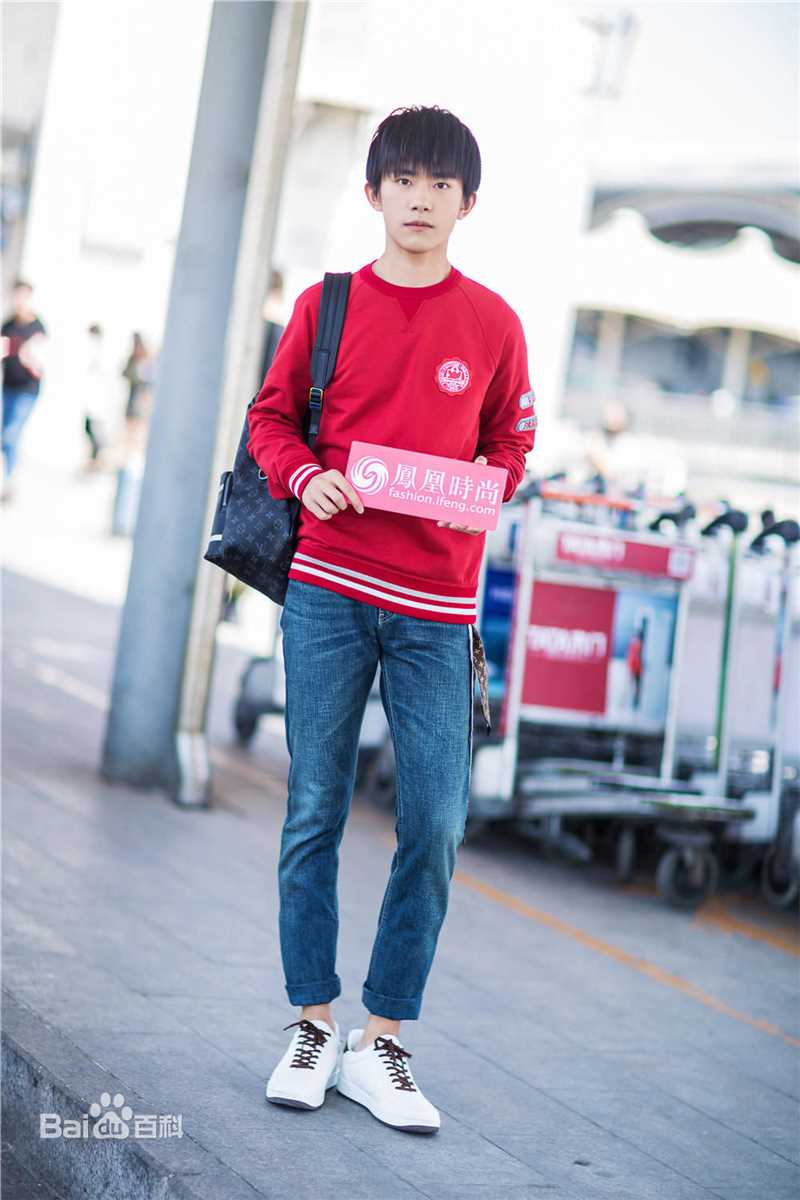 易烊千玺(Jackson)最全街拍壁纸