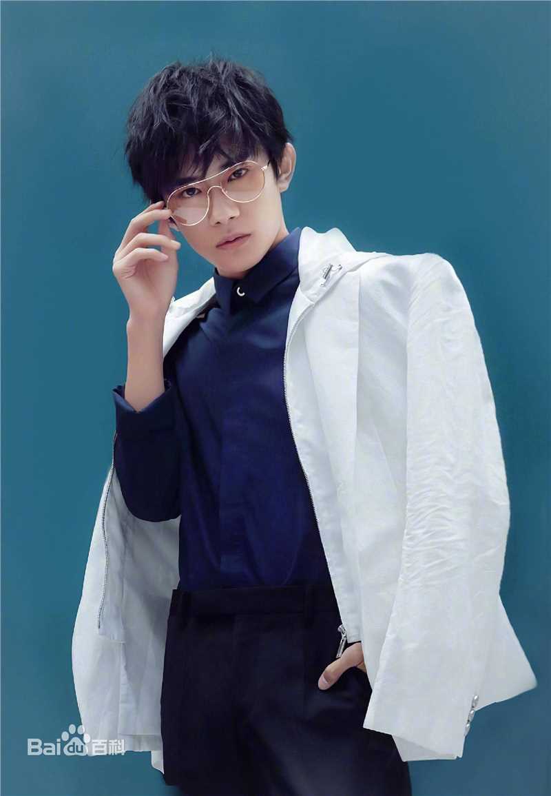 最优质易烊千玺(Jackson)在《红秀GRAZIA》中的相册