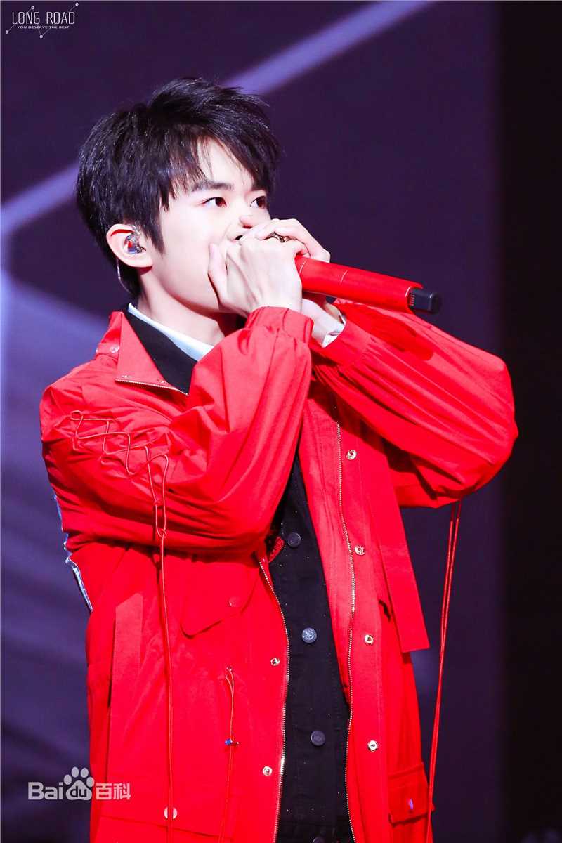 易烊千玺(Jackson)四周年舞蹈乐器图集性感图片图集