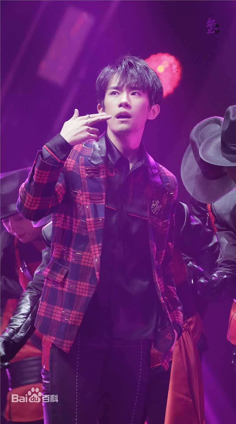 易烊千玺(Jackson)四周年舞蹈乐器图集性感图片图集