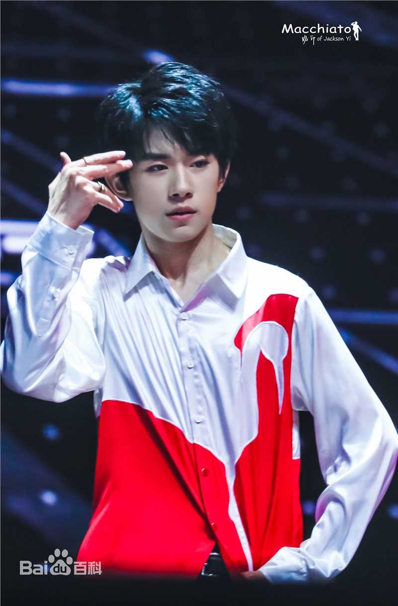 易烊千玺(Jackson)四周年舞蹈乐器图集性感图片图集