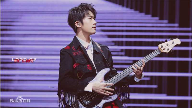 易烊千玺(Jackson)四周年舞蹈乐器图集性感图片图集