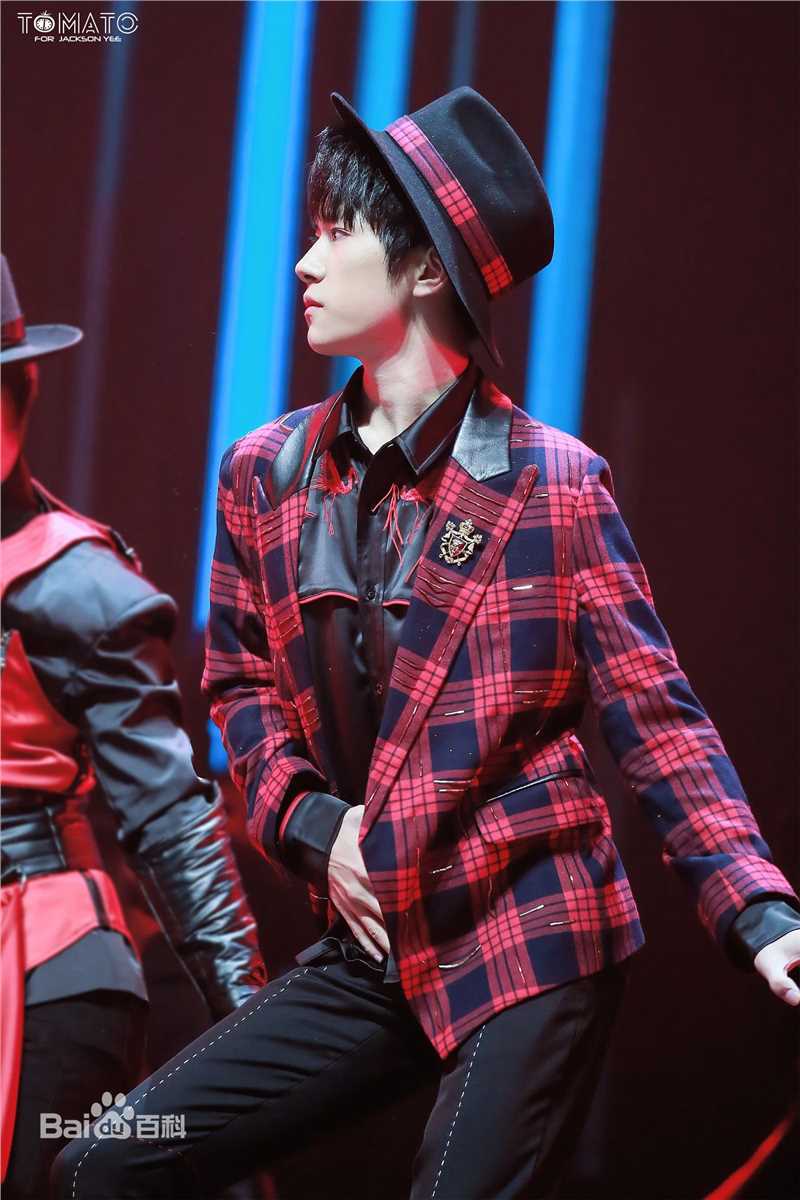 易烊千玺(Jackson)四周年舞蹈乐器图集性感图片图集