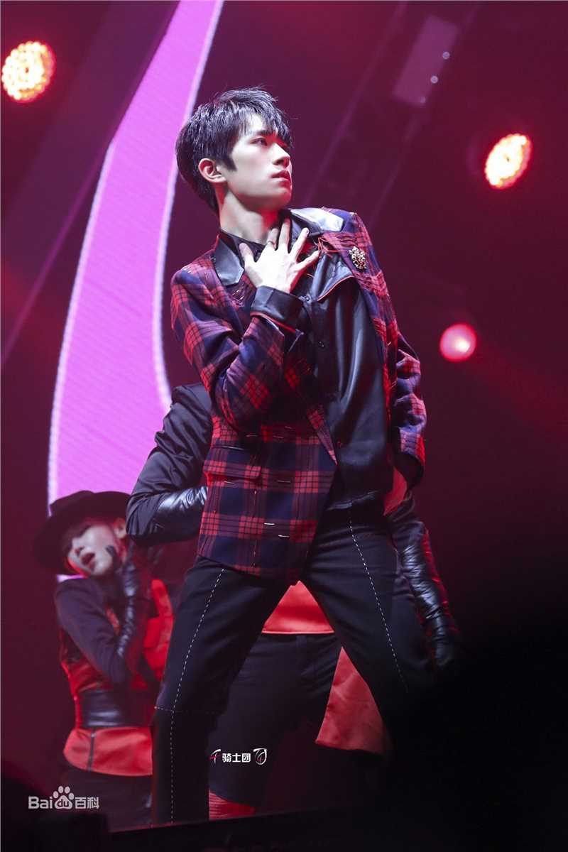 易烊千玺(Jackson)四周年舞蹈乐器图集性感图片图集