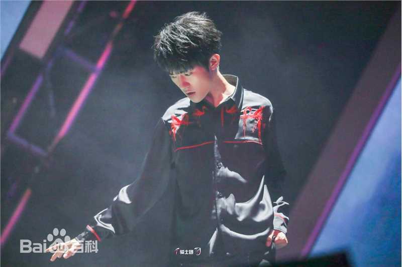 易烊千玺(Jackson)四周年舞蹈乐器图集性感图片图集