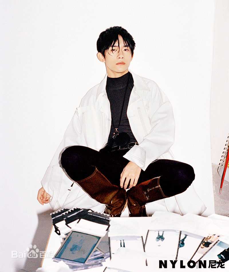 最新易烊千玺(Jackson)在《NYLON》中的壁纸