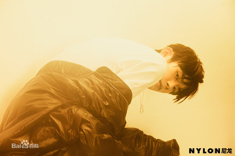 最新易烊千玺(Jackson)在《NYLON》中的壁纸
