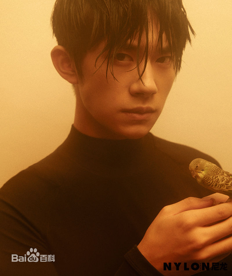 最新易烊千玺(Jackson)在《NYLON》中的壁纸