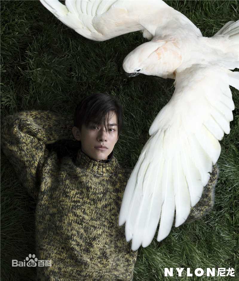 最新易烊千玺(Jackson)在《NYLON》中的壁纸