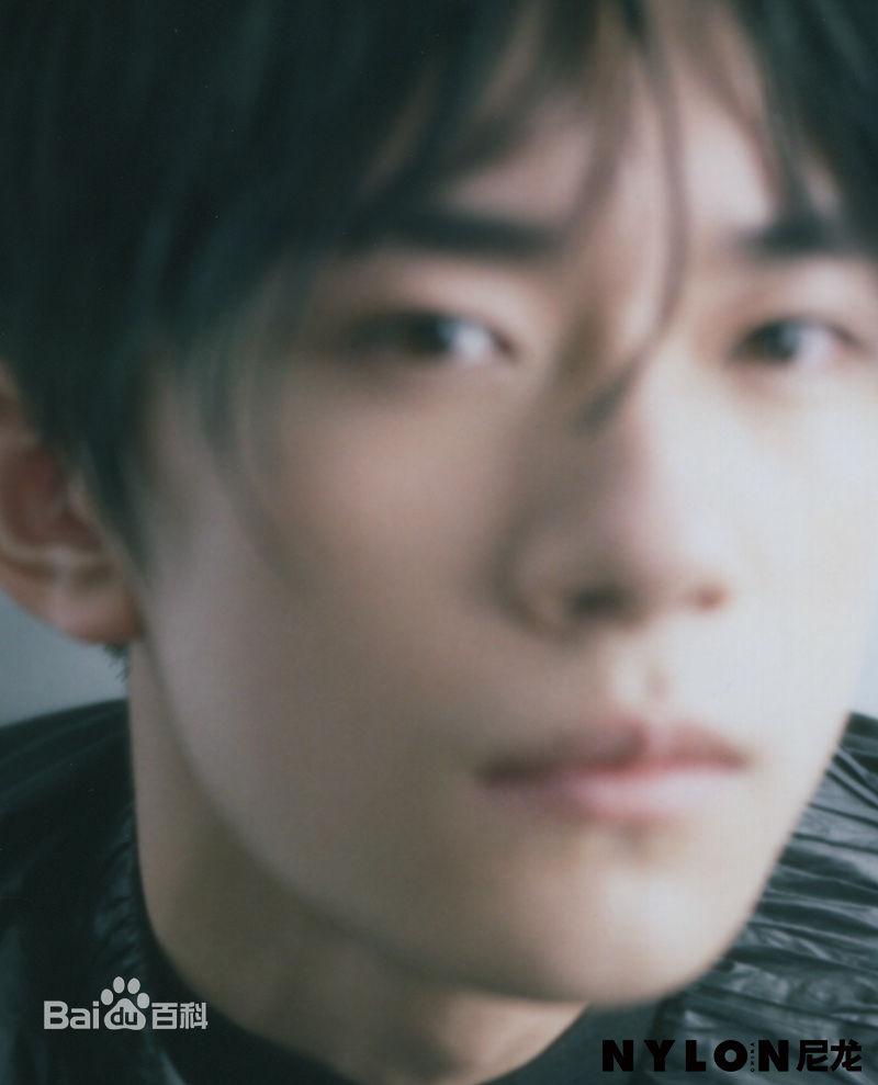 最新易烊千玺(Jackson)在《NYLON》中的壁纸