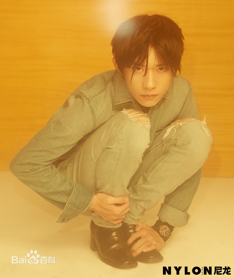 最新易烊千玺(Jackson)在《NYLON》中的壁纸