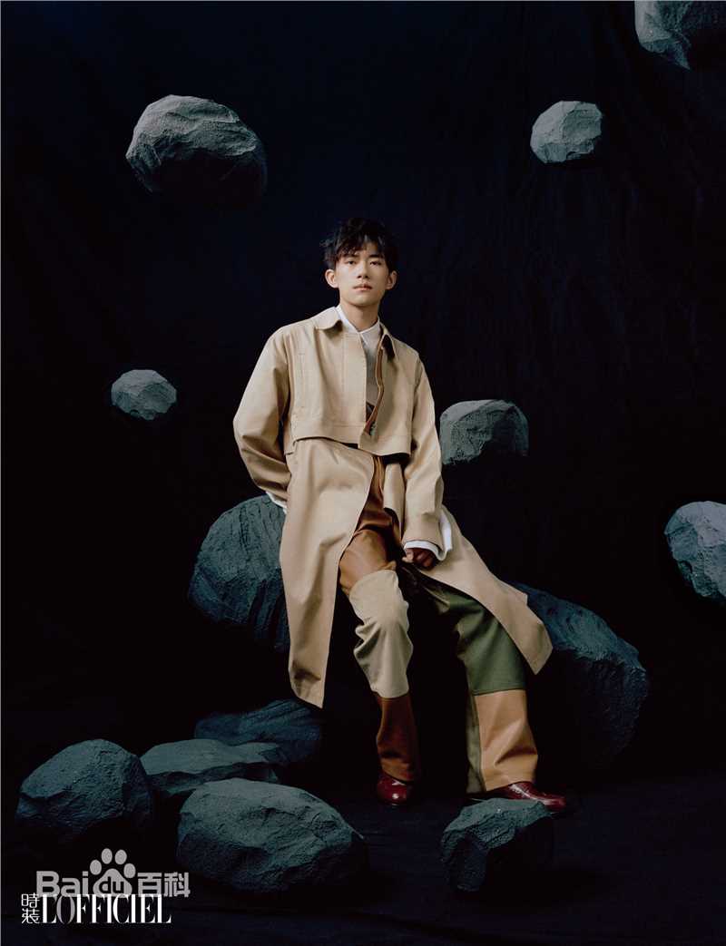 高清易烊千玺(Jackson)在《时装L'OFFICIEL》中的图集