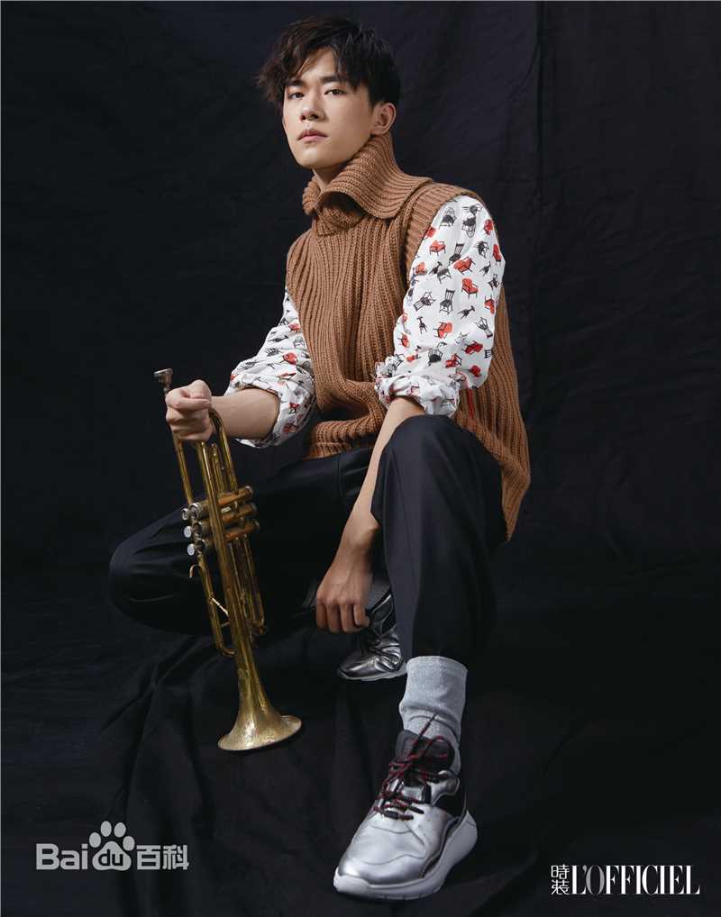 高清易烊千玺(Jackson)在《时装L'OFFICIEL》中的图集