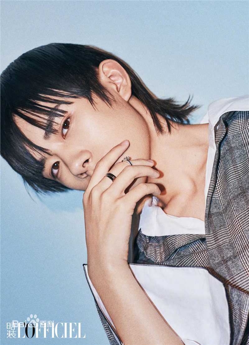 高清易烊千玺(Jackson)在《时装L'OFFICIEL》中的图集