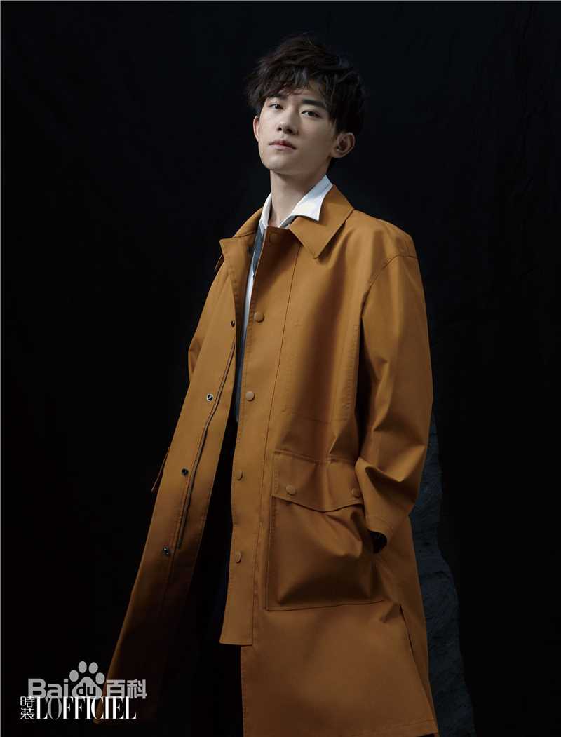 高清易烊千玺(Jackson)在《时装L'OFFICIEL》中的图集