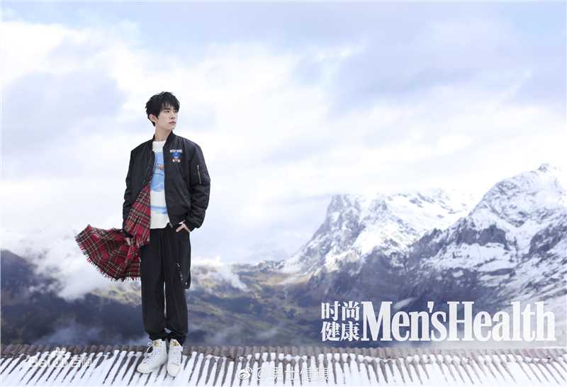 易烊千玺(Jackson)在《时尚健康男士》中的