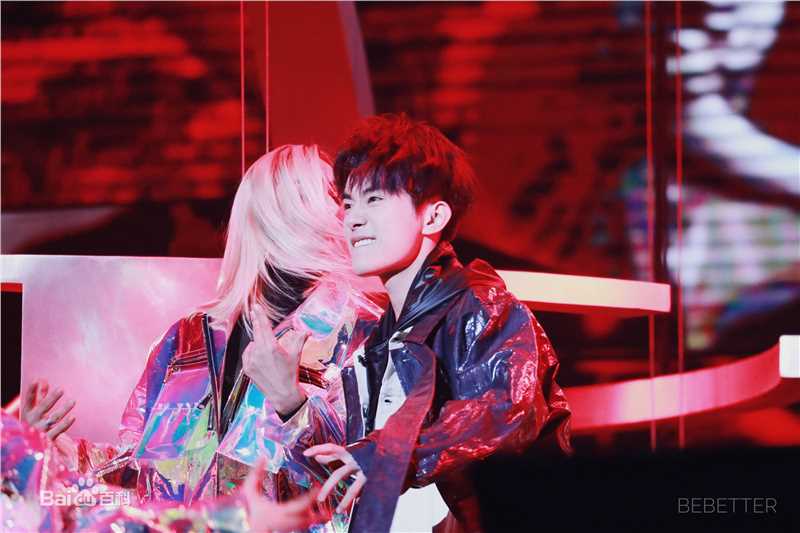 易烊千玺(Jackson)逢凉野性十七岁生日会素颜照相册