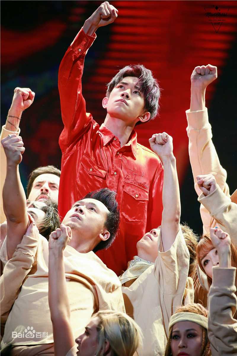 易烊千玺(Jackson)逢凉野性十七岁生日会素颜照相册