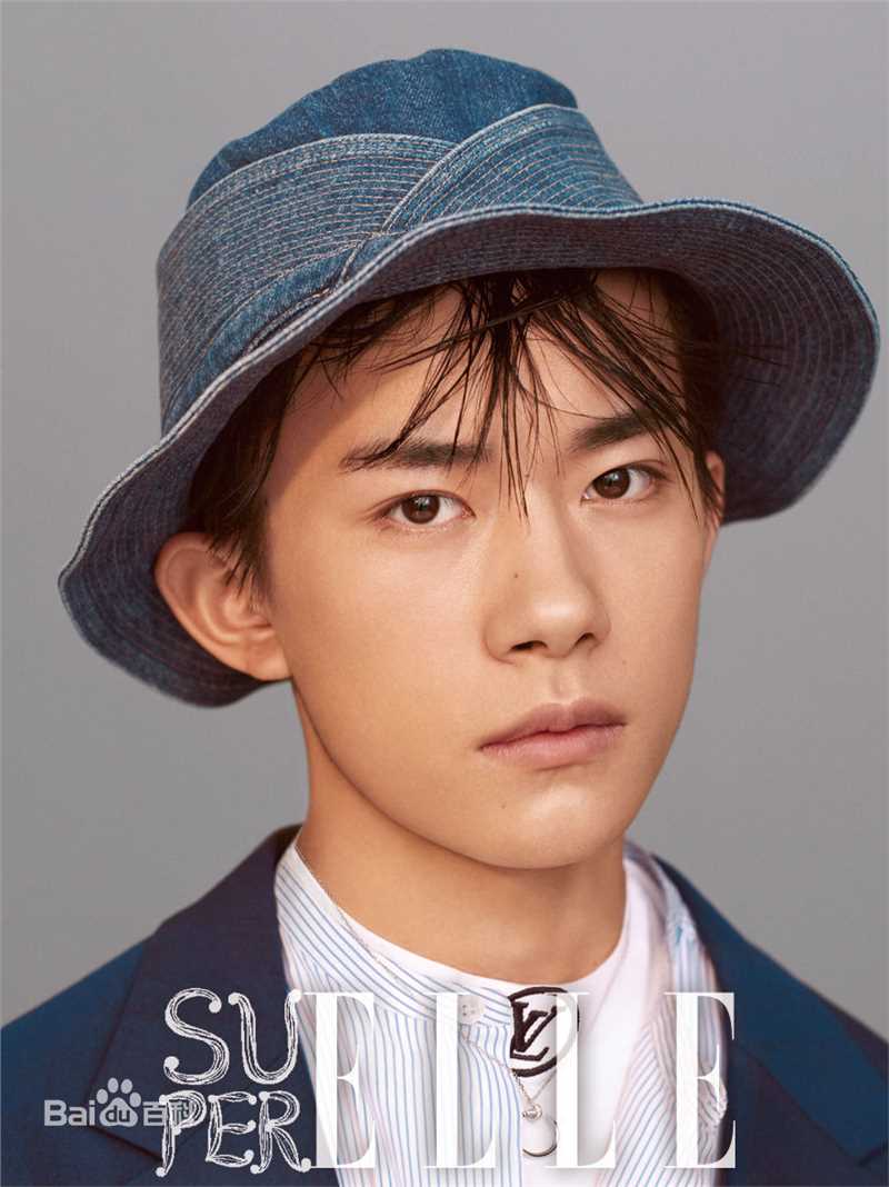 高清易烊千玺(Jackson)在《SuperELLE》中的图集