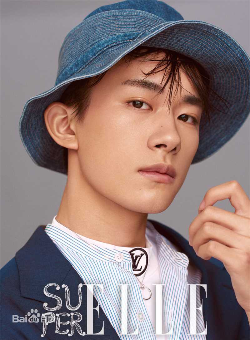 高清易烊千玺(Jackson)在《SuperELLE》中的图集