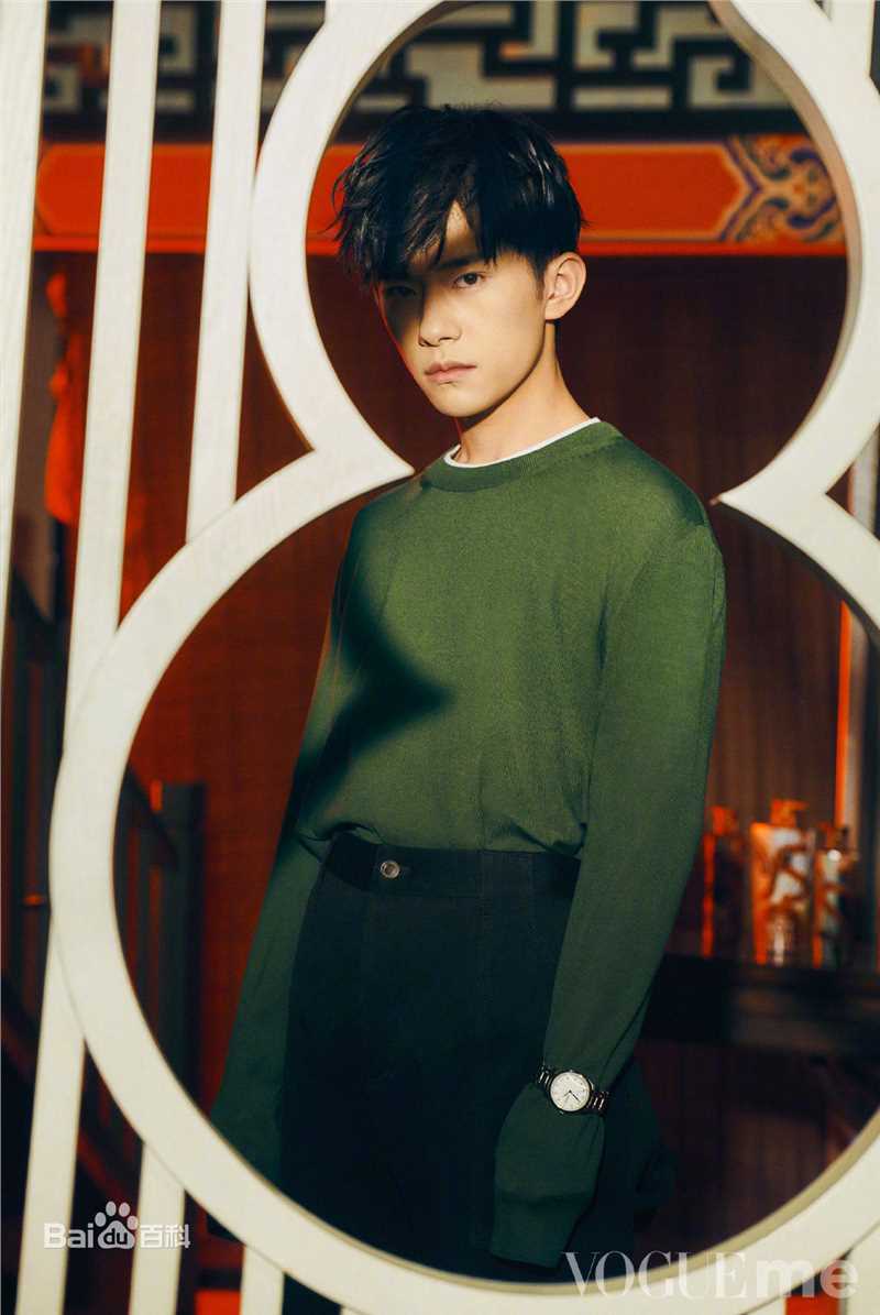 精选易烊千玺(Jackson)在《VogueMe》中的图册