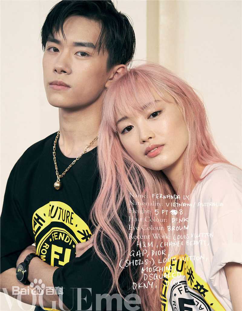 精选易烊千玺(Jackson)在《VogueMe》中的图册