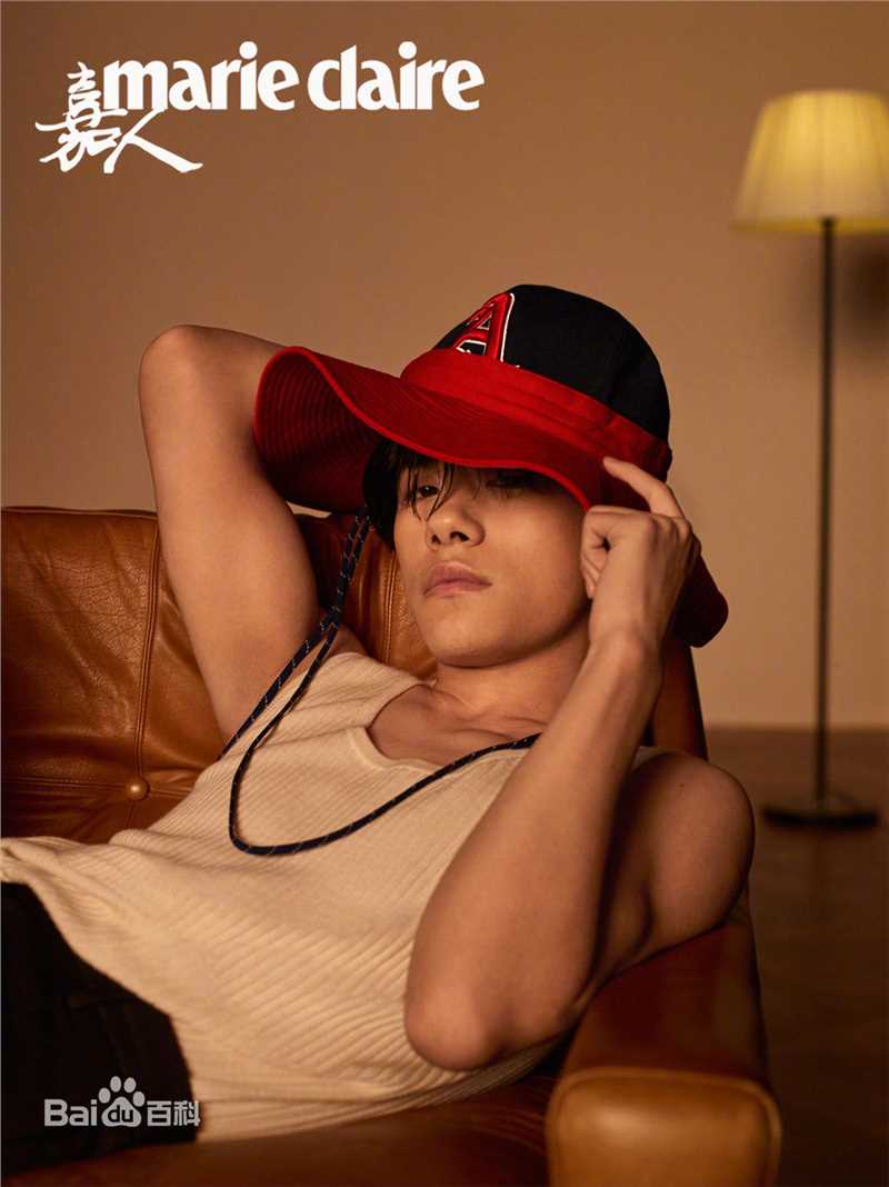 易烊千玺(Jackson)在《嘉人》中的