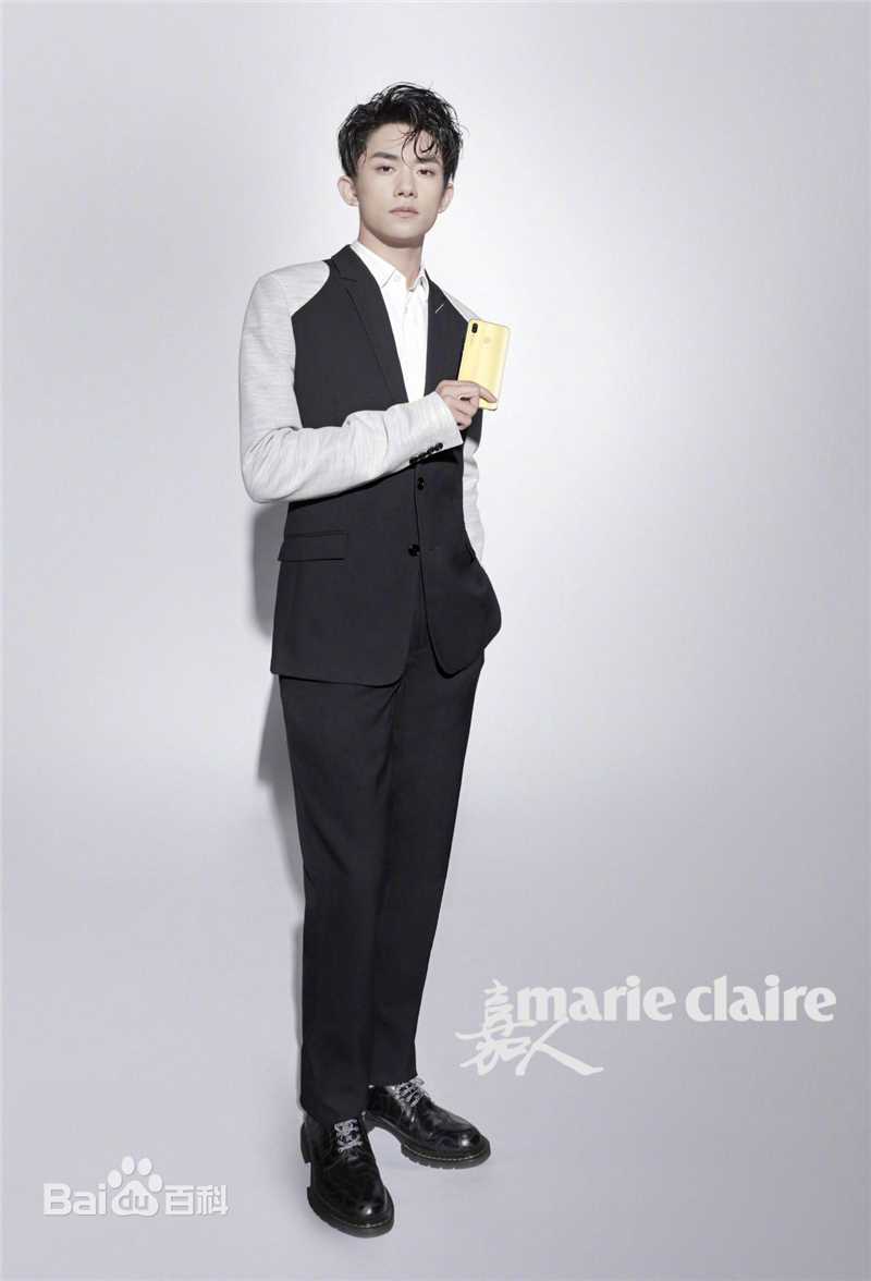 易烊千玺(Jackson)在《嘉人》中的