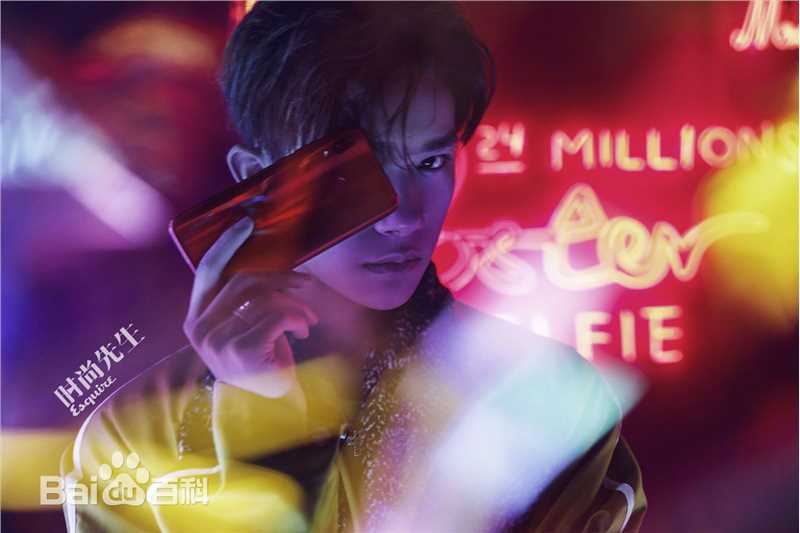 易烊千玺(Jackson)在《时尚先生》中的