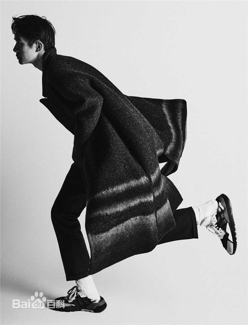 最全易烊千玺(Jackson)在《V Magazine》中的相册