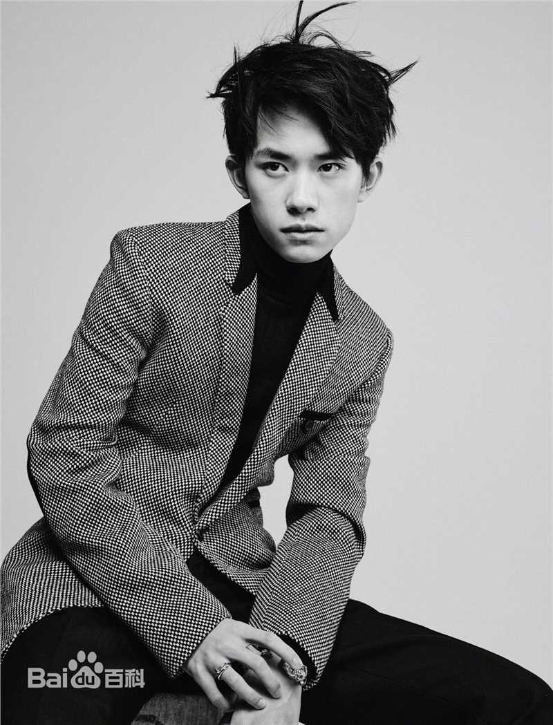 最全易烊千玺(Jackson)在《V Magazine》中的相册