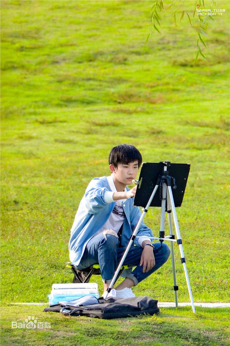 易烊千玺(Jackson)影视前后照片