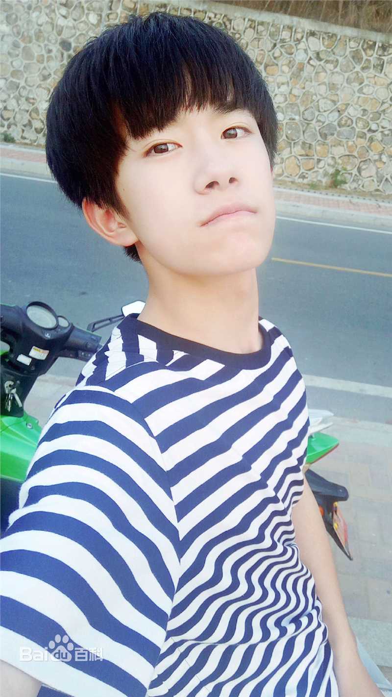 易烊千玺(Jackson)生活壁纸壁纸