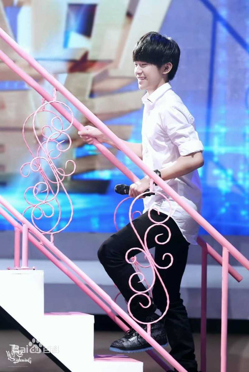 易烊千玺(Jackson)综艺性感图片图集