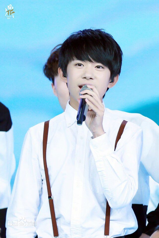 易烊千玺(Jackson)综艺性感图片图集