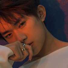 最优质易烊千玺(Jackson)生活照