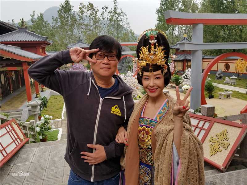 谭友业长安丽人图册