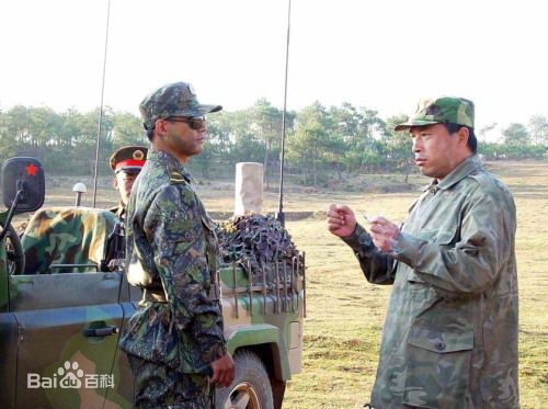 最优质康洪雷(Kang Hong Lei)在《士兵突击》片场照中的相册