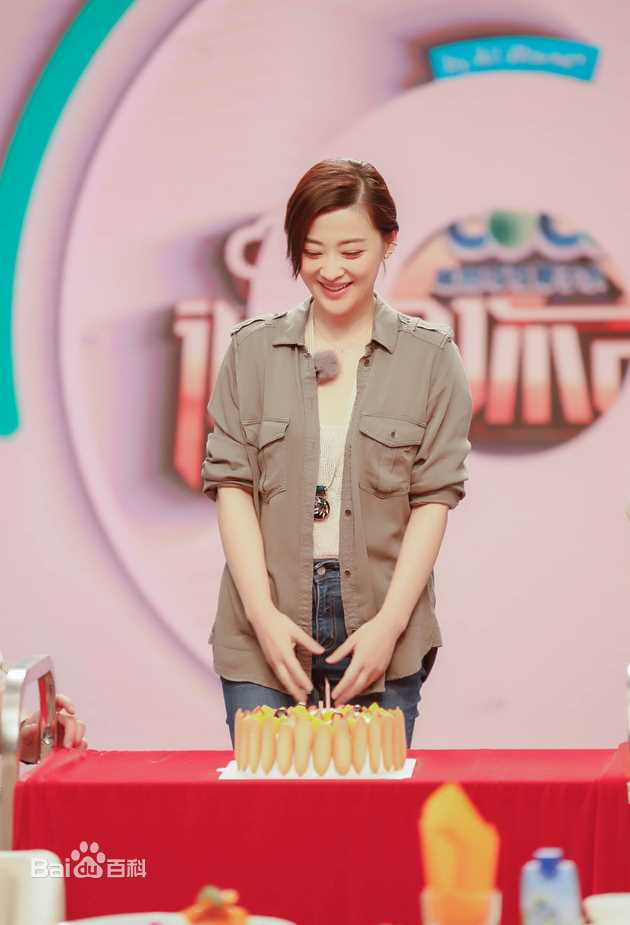 最新梅婷(Mei Ting)在《谁是你的菜》第三季中的壁纸