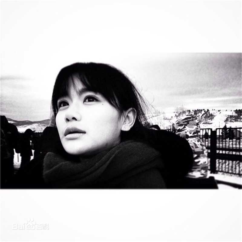 罗小伊(Royi)荧屏之路素颜照相册