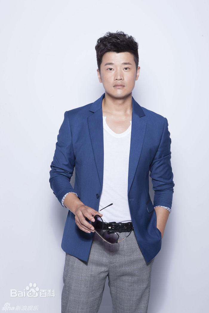 赵锦焘高清西装图集