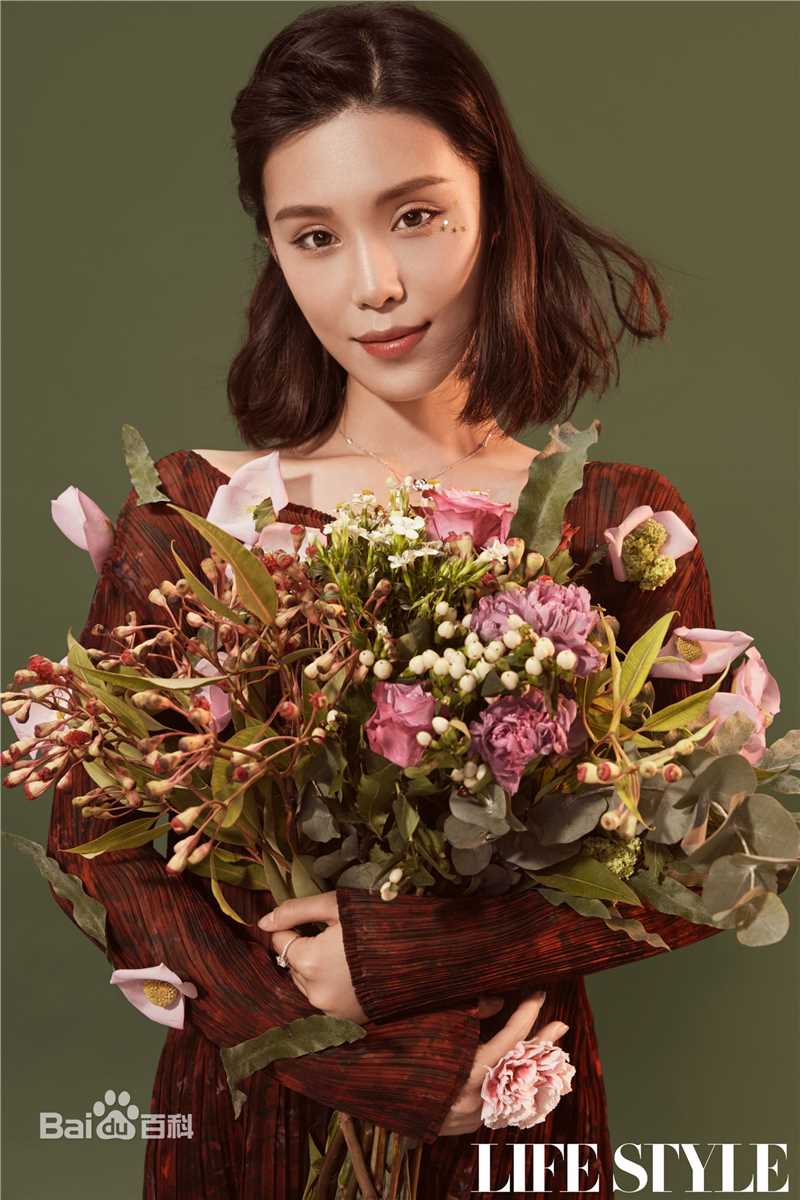 韩丹彤(dan tong Han)精品购物指南前后照片