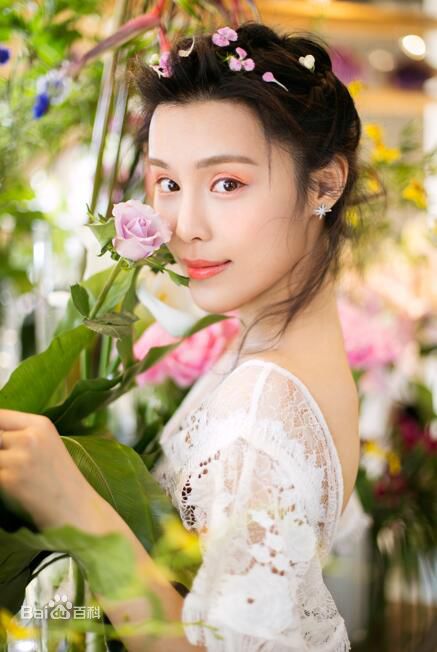 韩丹彤(dan tong Han)生活照素颜照相册