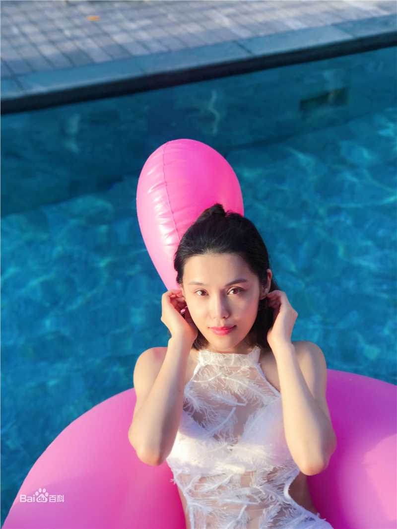 韩丹彤(dan tong Han)生活照素颜照相册