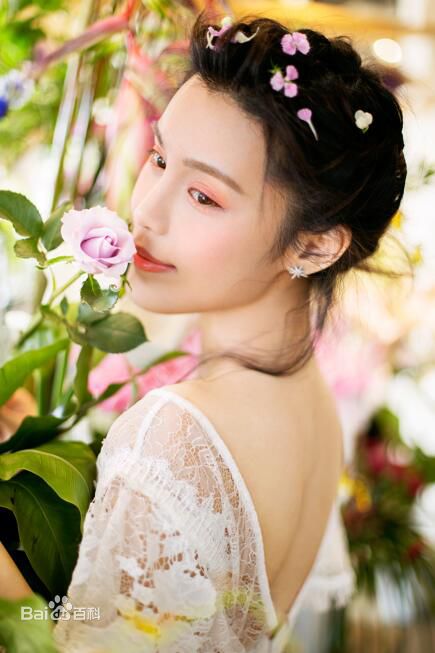 韩丹彤(dan tong Han)生活照素颜照相册